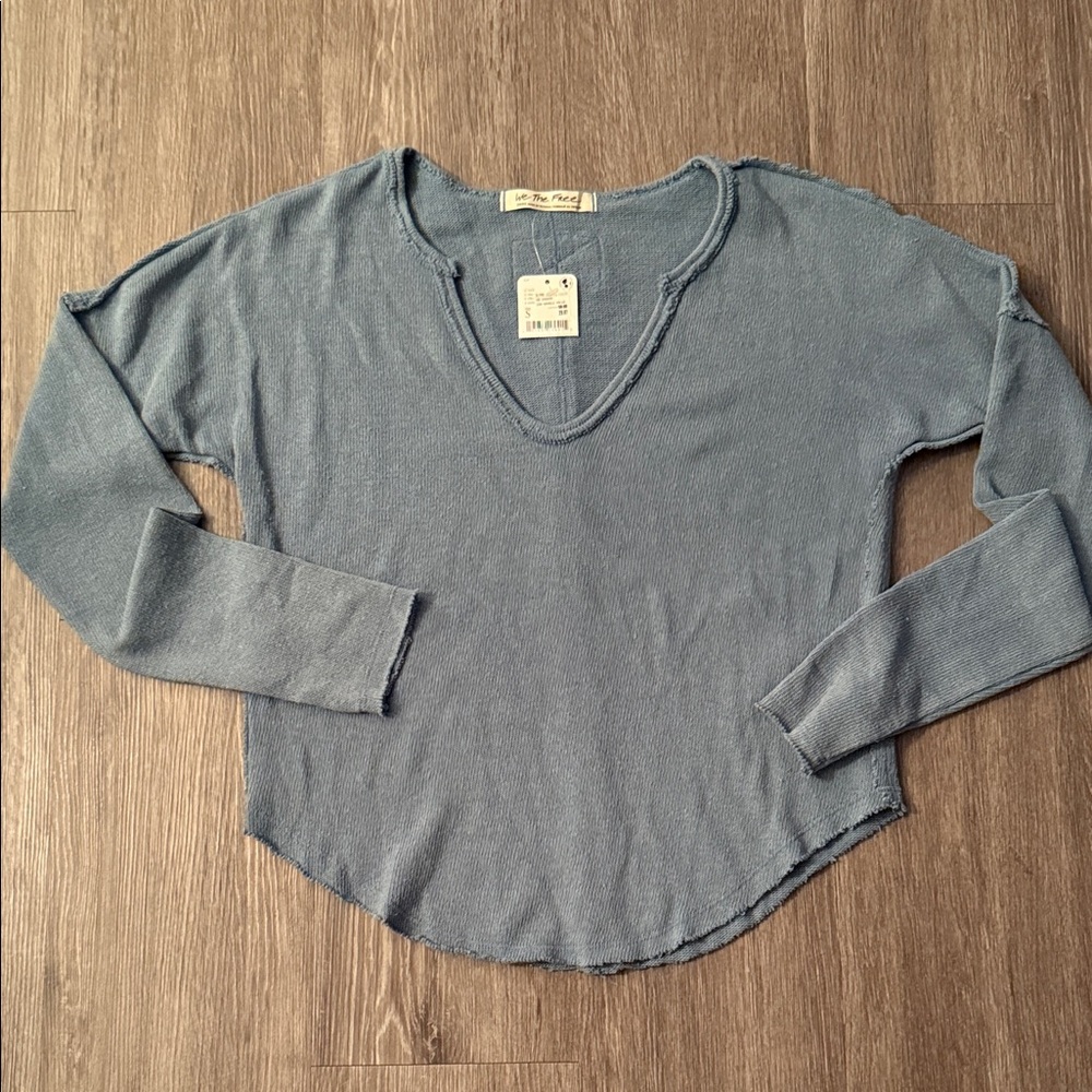 Free People Slate Long Sleeve V-Neck Top size small